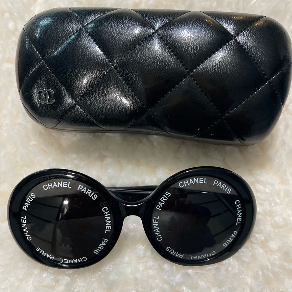 Chanel authentic, no scratches used, with case